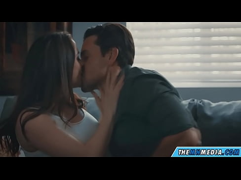 ❤️ ایک اچھی busty ماں کے ساتھ رومانٹک جنسی تعلقات مقعد فحش  ﹏